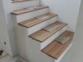 drevený obklad schodov